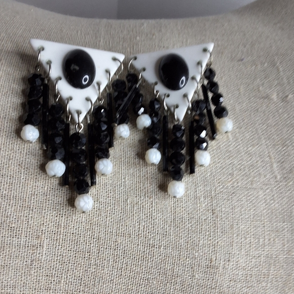 1980s Vintage DECO Lucite Earring Bundle - Picture 6 of 8
